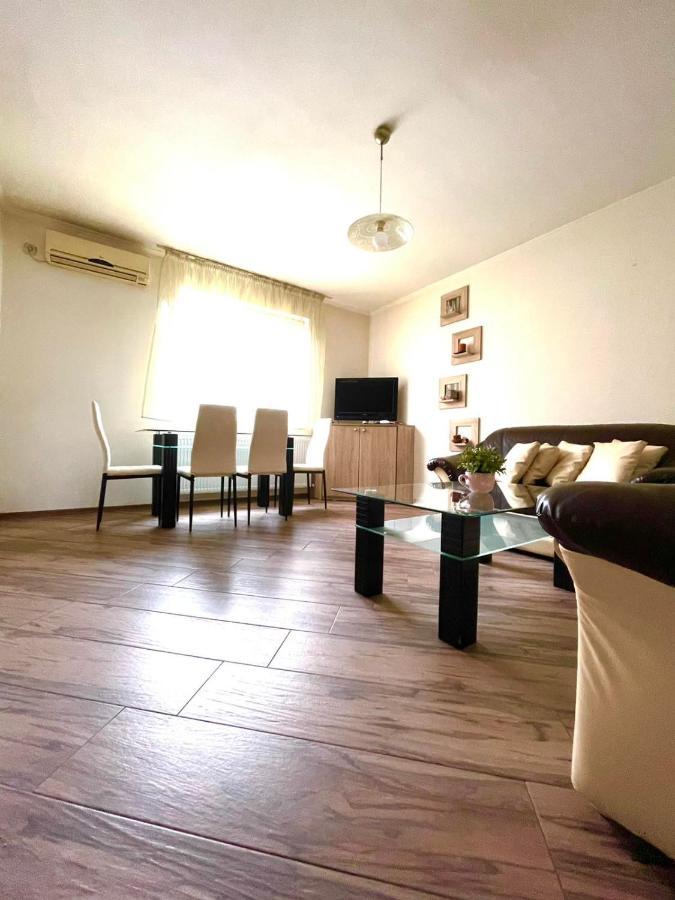 Apartment Zornica Veliko Tarnovo Eksteriør billede