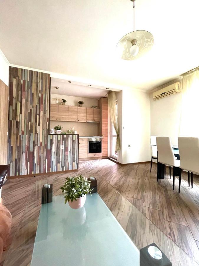 Apartment Zornica Veliko Tarnovo Eksteriør billede